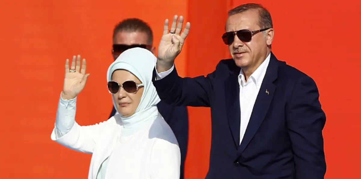 أردوغان يقود تجمعًا حاشدًا في استعراض للقوة بعد محاولة الانقلاب