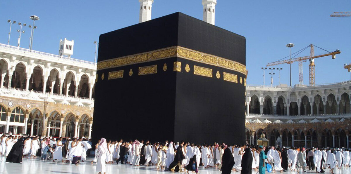 بالفيديو.. "طبخة محاشي" في الحرم المكي تثير سجالًا كبيرًا بالسعودية