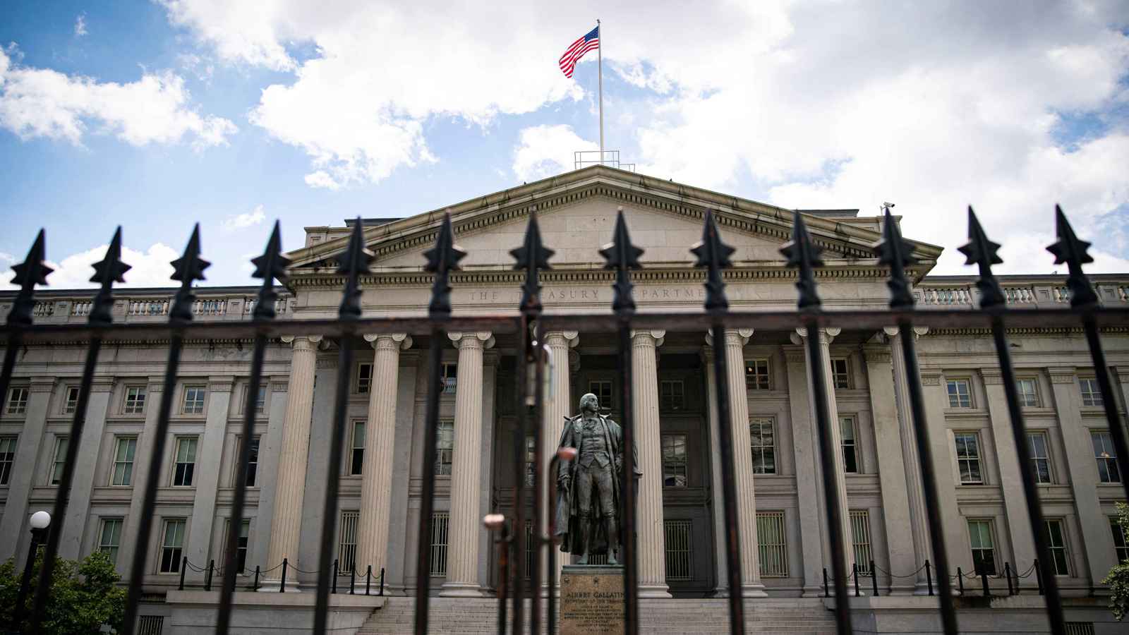 "بتمويل صيني".. الخزانة الأمريكية تكشف عن تعرضها لقرصنة إلكترونية