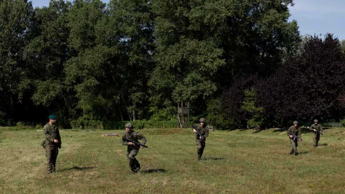 بولندا تطلق أكبر برنامج تدريب دفاعي في تاريخها