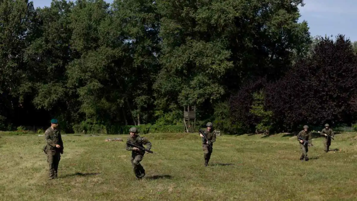 بولندا تطلق أكبر برنامج تدريب دفاعي في تاريخها