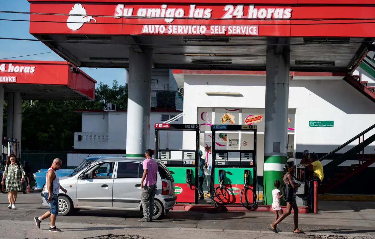 الحكومة الكوبية تزيد أسعار البنزين بأكثر من 500%