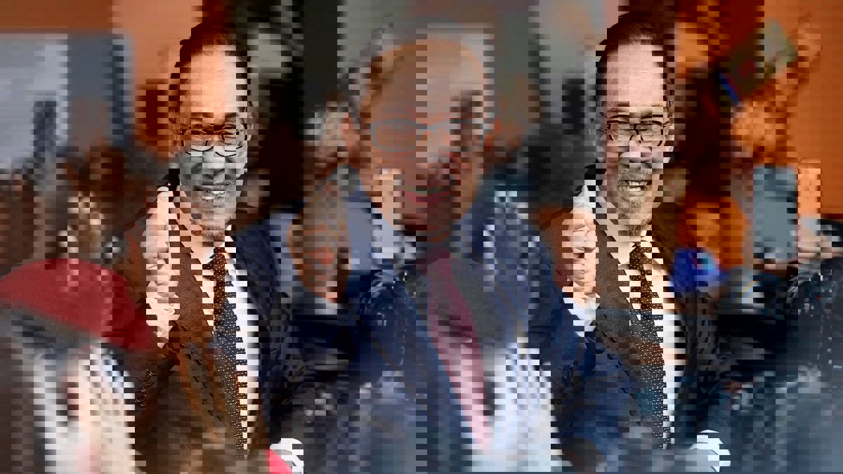 ماليزيا.. نواب يؤيدون تولي أنور إبراهيم رئاسة الحكومة