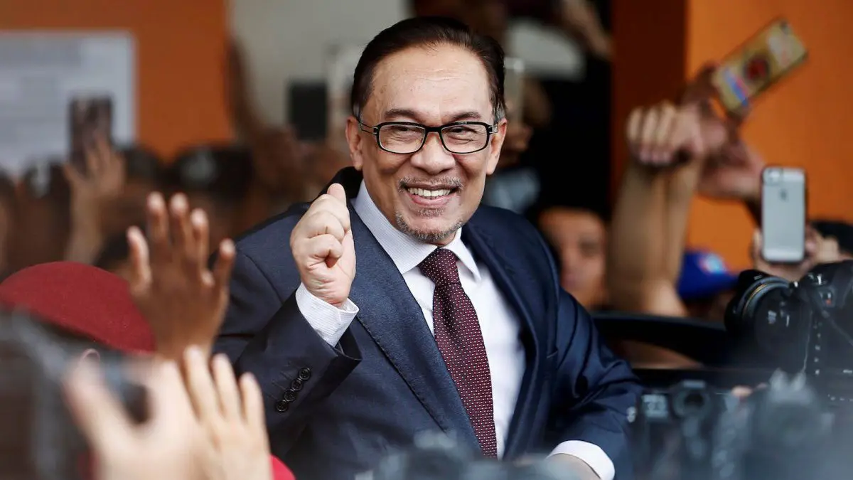 ماليزيا.. نواب يؤيدون تولي أنور إبراهيم رئاسة الحكومة