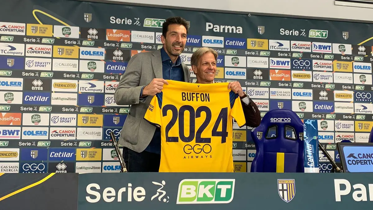 بارما يعلن رسميا تمديد تعاقده مع بوفون حتى 2024