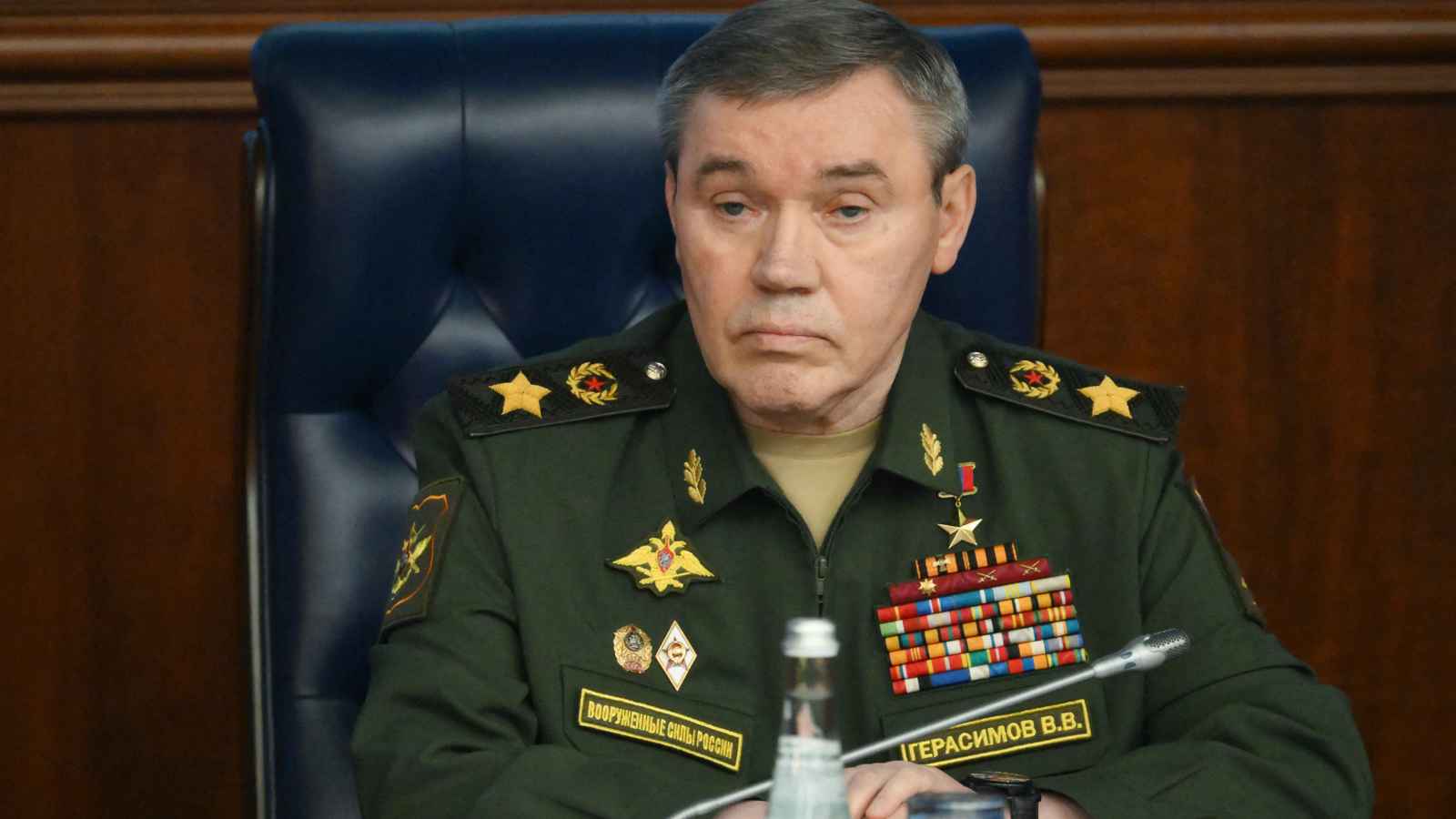 الدفاع الروسية تكشف سبب انهيار الجيش السوري