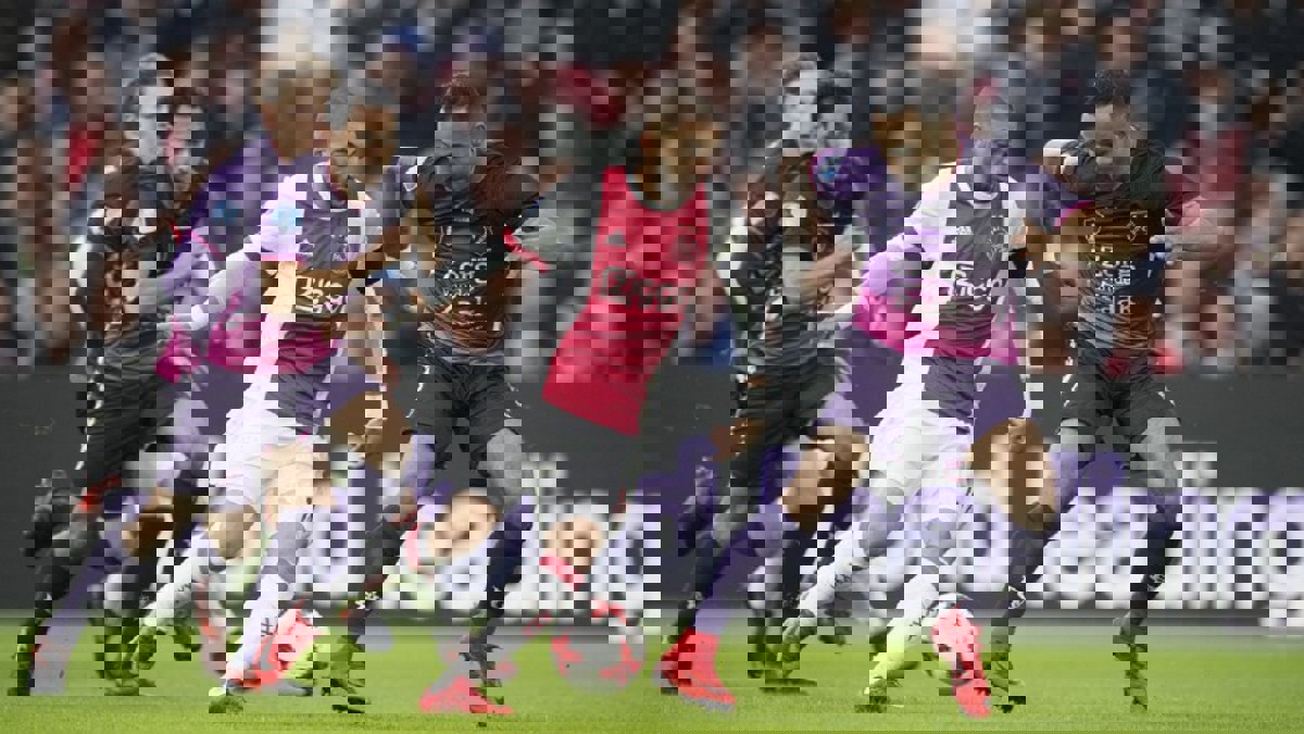 أياكس أمستردام يفتح الباب أمام رحيل حكيم زياش.. وهذا النادي الأقرب لضمه