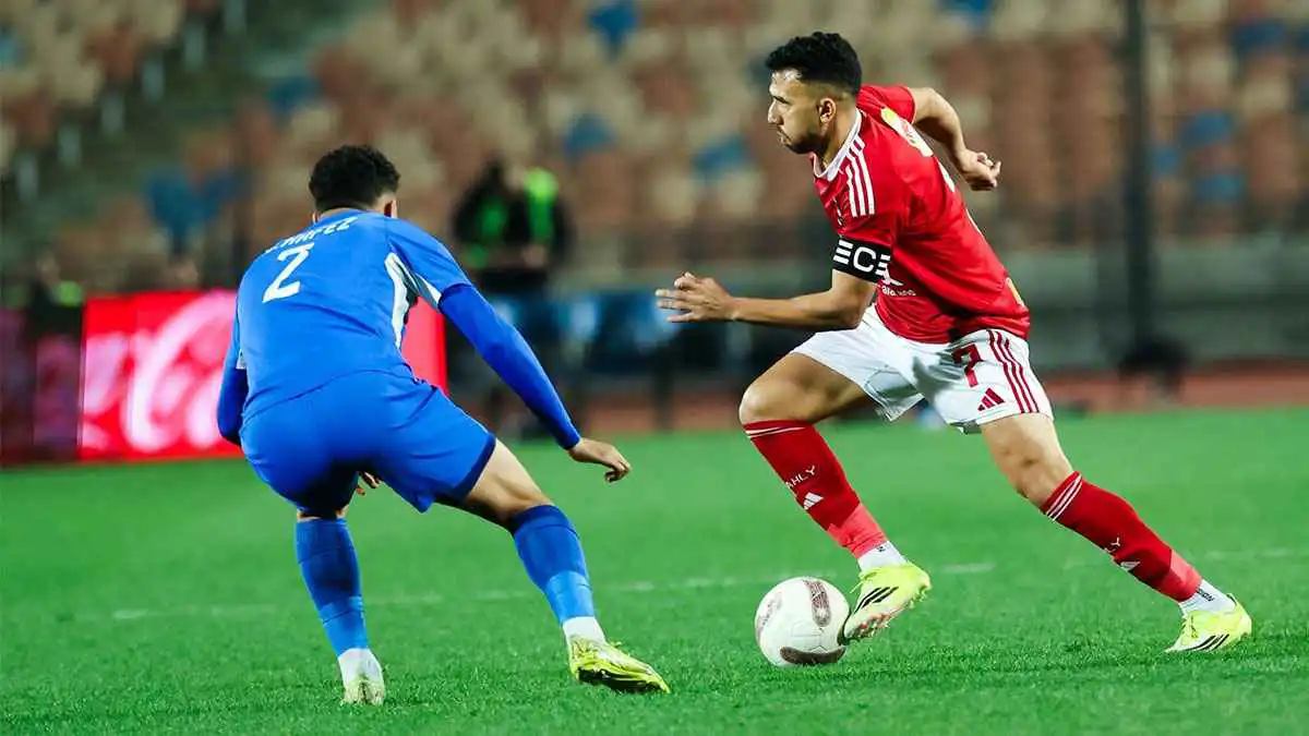 سموحة له ضربة جزاء.. اعترافات مثيرة من أسطورة الأهلي المصري (فيديو)