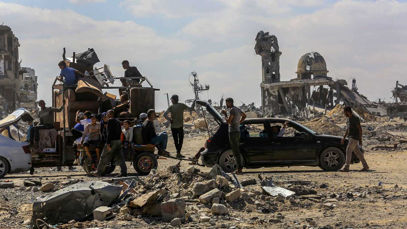 قصف إسرائيلي على مواقع في غزة ومصير مجهول للمصابين (فيديو)