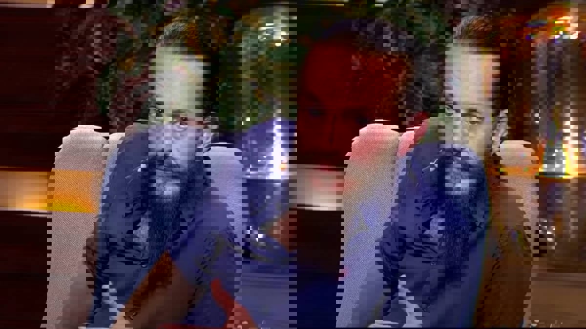 بعد خروجه بـ"مظهر صادم".. هجوم واسع على الفنان السوري أويس مخللاتي 