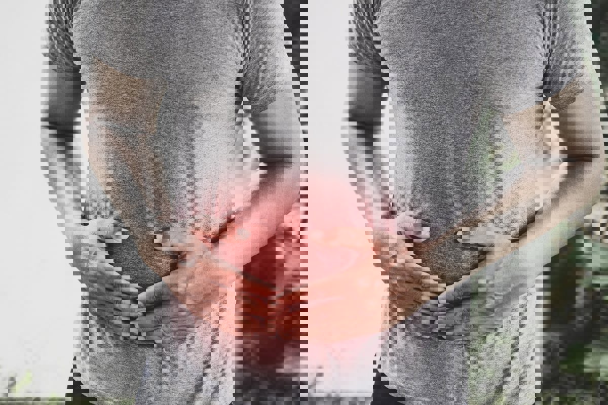 كيف تفرق بين أوجاع القولون والمرارة؟