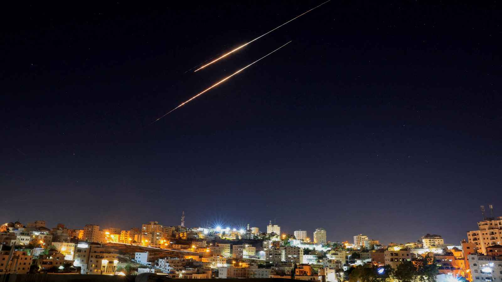 صافرات الإنذار تودي بحياة إسرائيلية أثناء الهجوم الإيراني