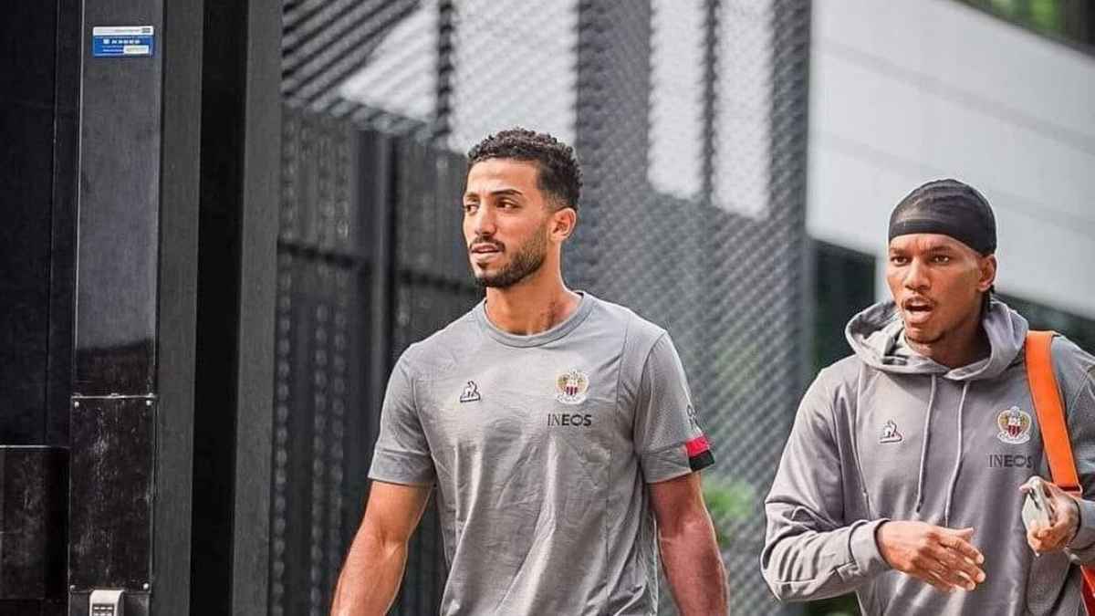 مفاجأة نسائية خلال مؤتمر تقديم محمد عبد المنعم (صور)