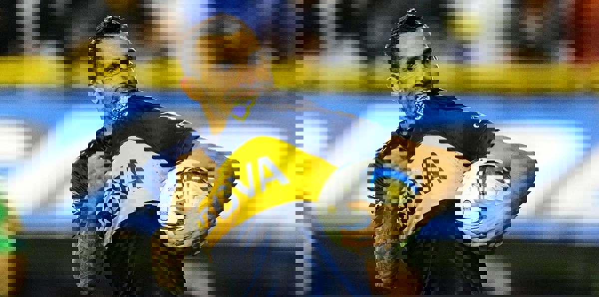 عرض خيالي من نادٍ صيني لتيفيز