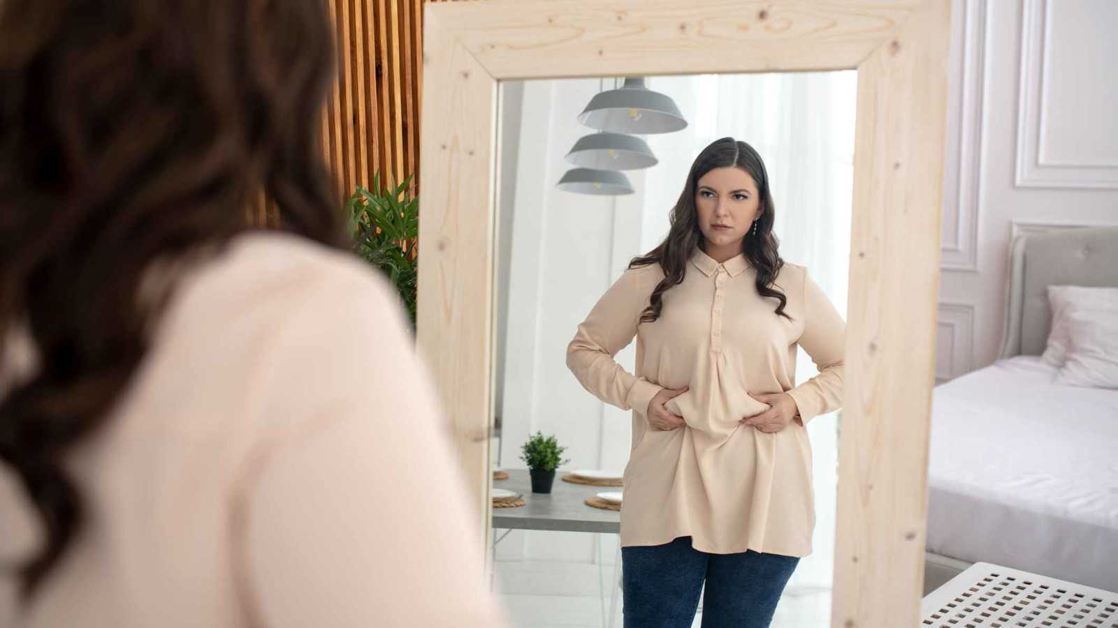 لماذا يزداد وزن النساء فجأة في الأربعينيات؟