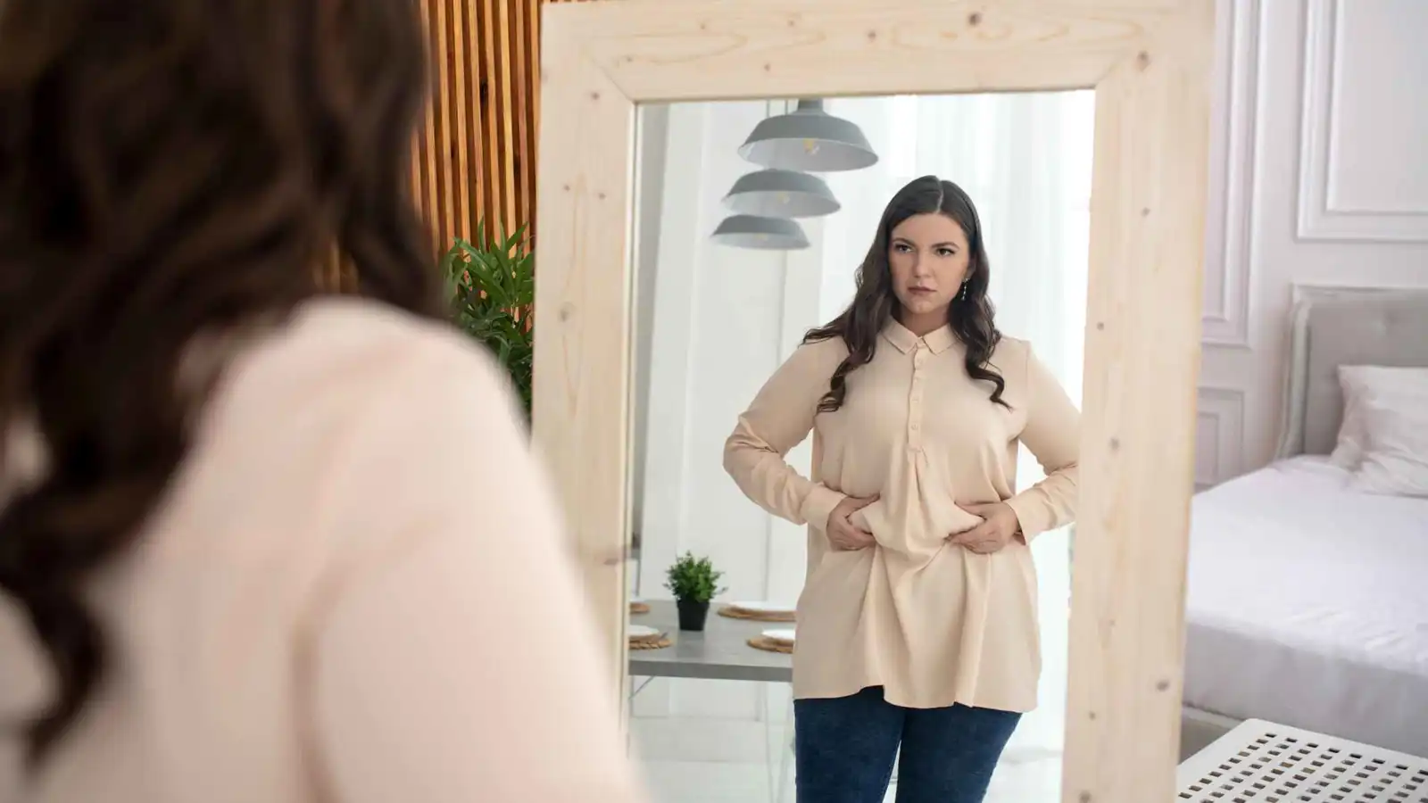 لماذا يزداد وزن النساء فجأة في الأربعينيات؟