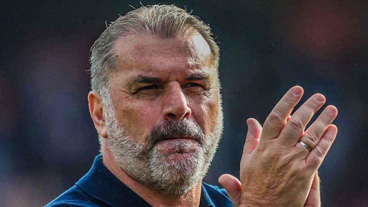 بوستيكوغلو يخلف نونو سانتو في تدريب نوتنغهام فورست