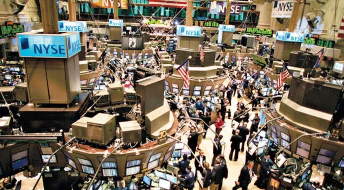 وول ستريت ترتفع بدعم بيانات سوق العمل وصعود النفط