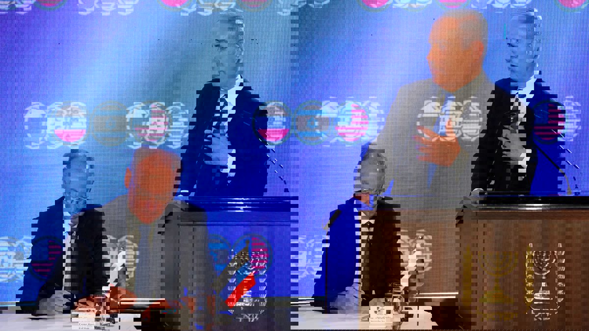 نتنياهو في بداية القمة الثلاثية: سنواصل مهاجمة إيران في سوريا