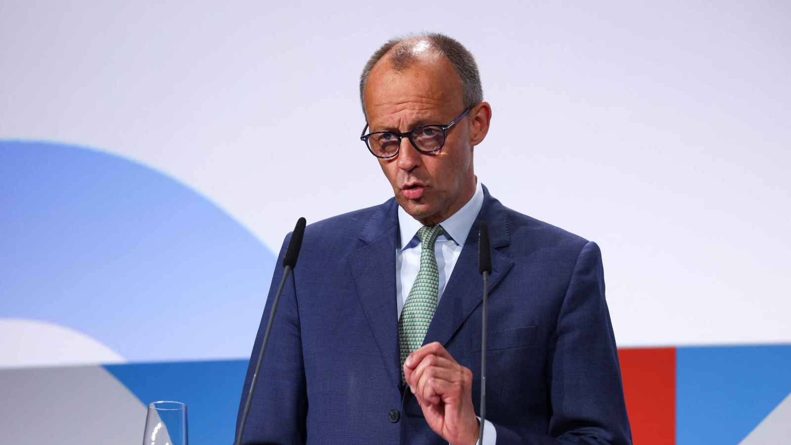 ميرتس يعلن عن "خبر سار" بعد قمة ترامب وبوتين في ألاسكا