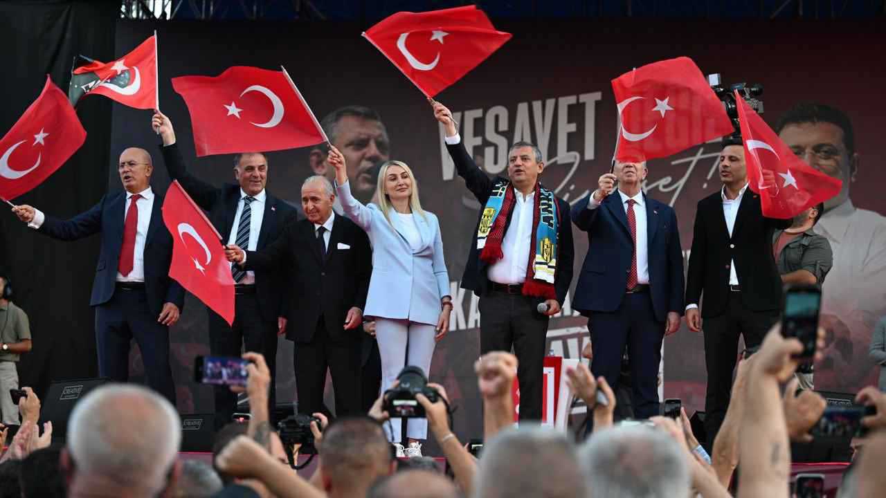 هل لعب القضاء التركي دورا بتعقيد أزمة حزب الشعب المعارض؟