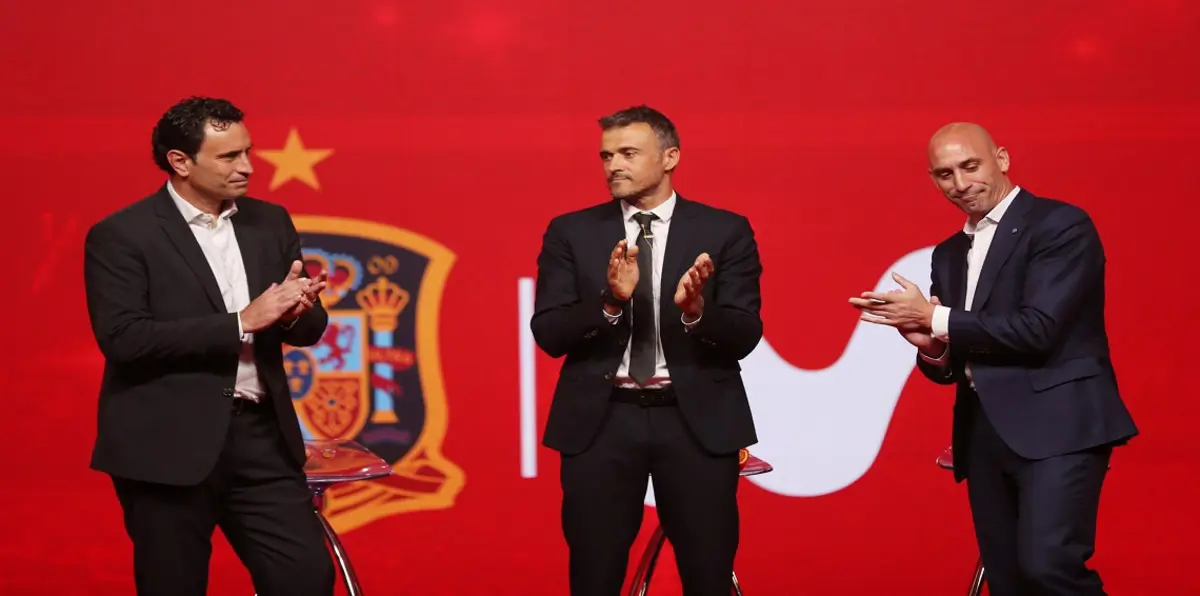 لويس إنريكي: أعيش في حيرة مع المنتخب الإسباني لهذا السبب