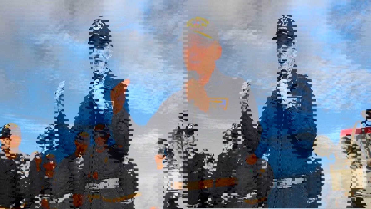 واشنطن: قائد البحرية الأمريكية بحث بالرياض تعزيز الدفاعات السعودية