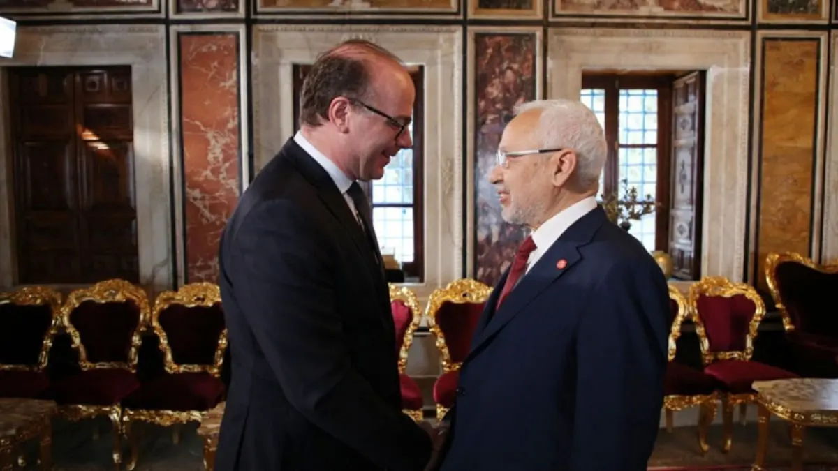 بين سحب الثقة من الغنوشي والإطاحة بالفخفاخ .. هل تتجه تونس إلى "شلل" سياسي؟ (فيديو)