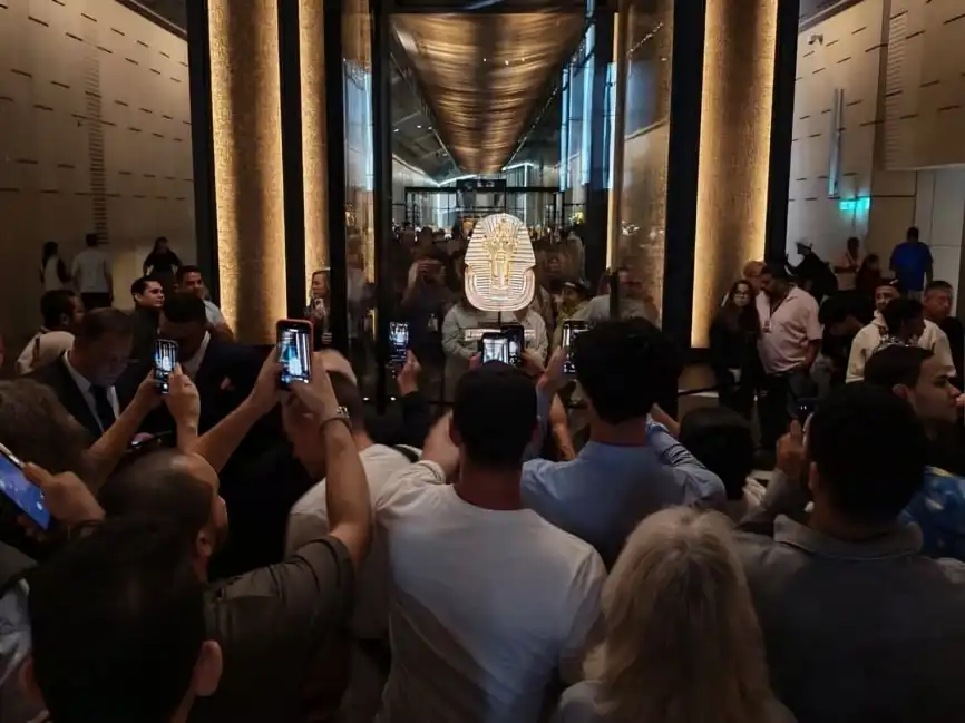 إقبال كبير على زيارة المتحف المصري الكبير