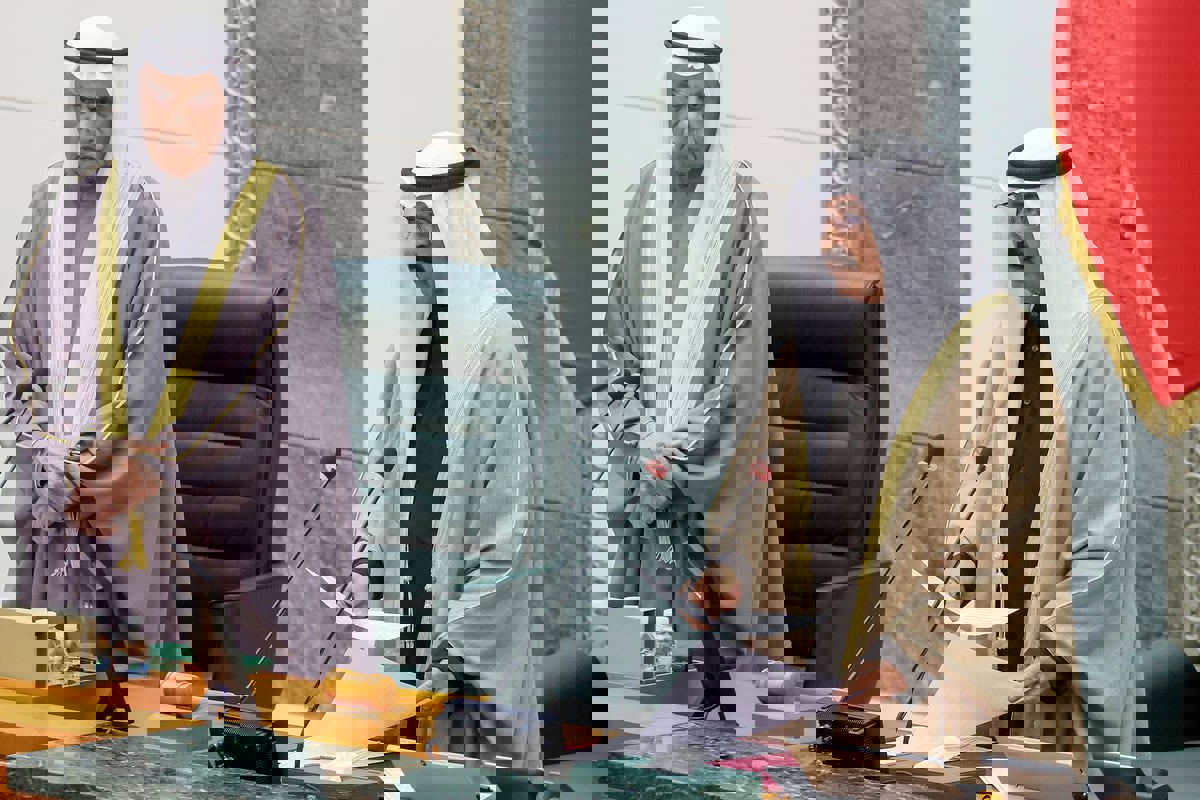 في أول خطاب بعد أدائه اليمين الدستورية.. أمير الكويت ينتقد الحكومة والنواب