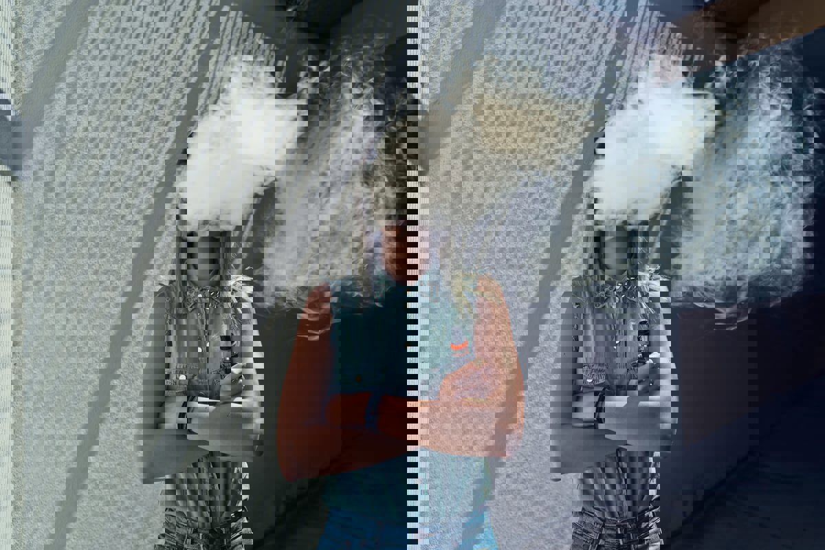 انهيار رئتي مراهقة بسبب السيجارة الإلكترونية (صورة) 
