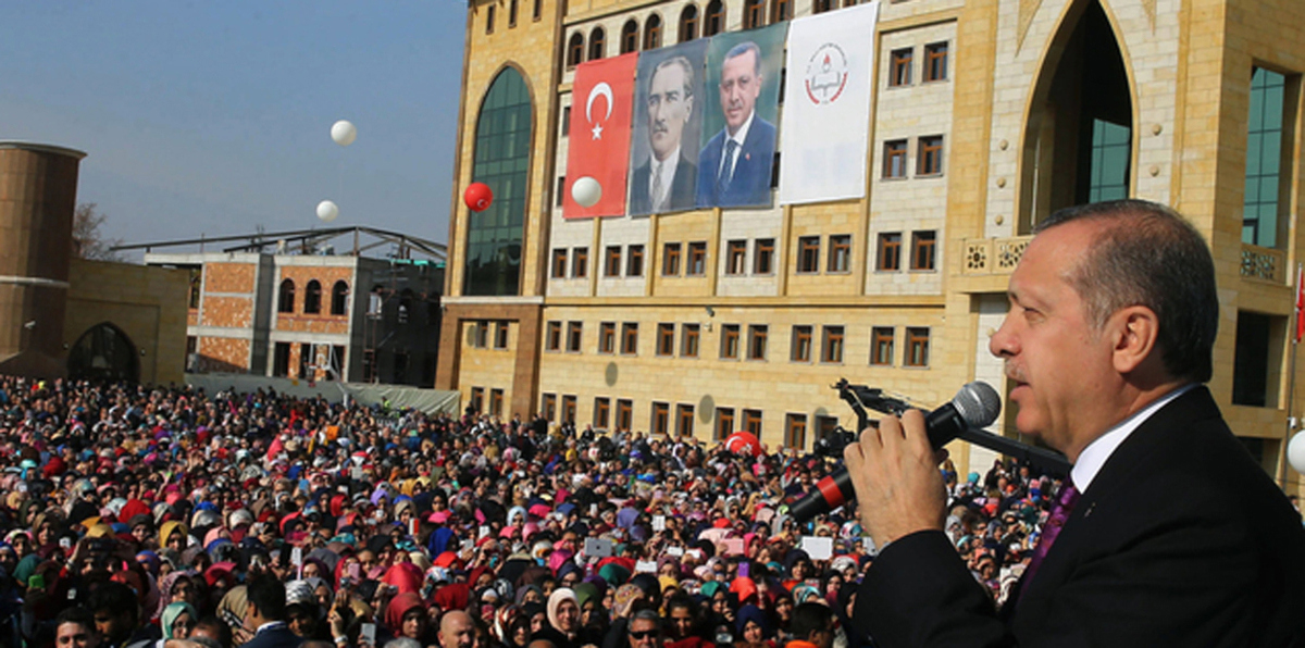 إردوغان يستفز معارضيه بخطط لهدم مركز أتاتورك الثقافي