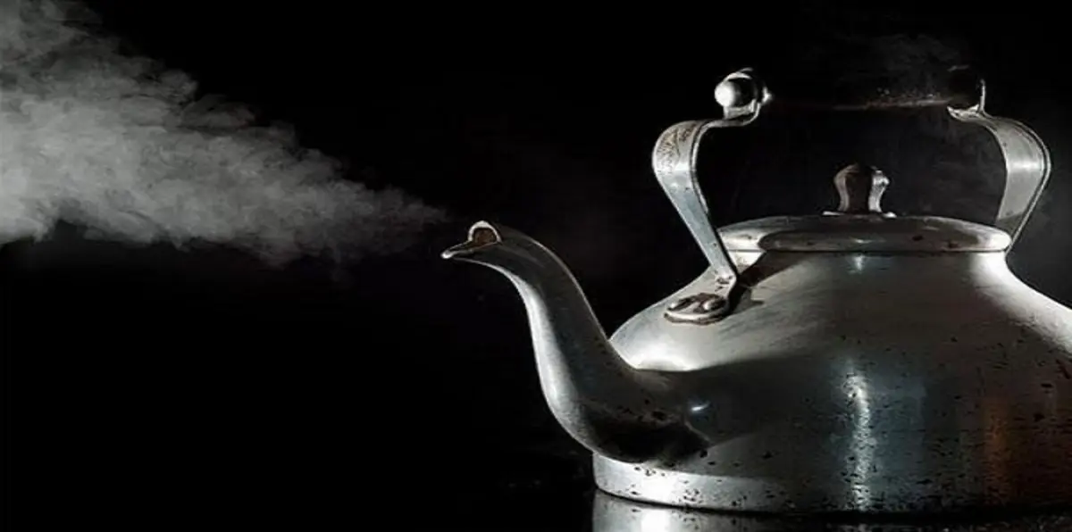 زوج يطلب الطلاق من المحكمة بعد سكب زوجته الماء المغلي على منطقته الحساسة