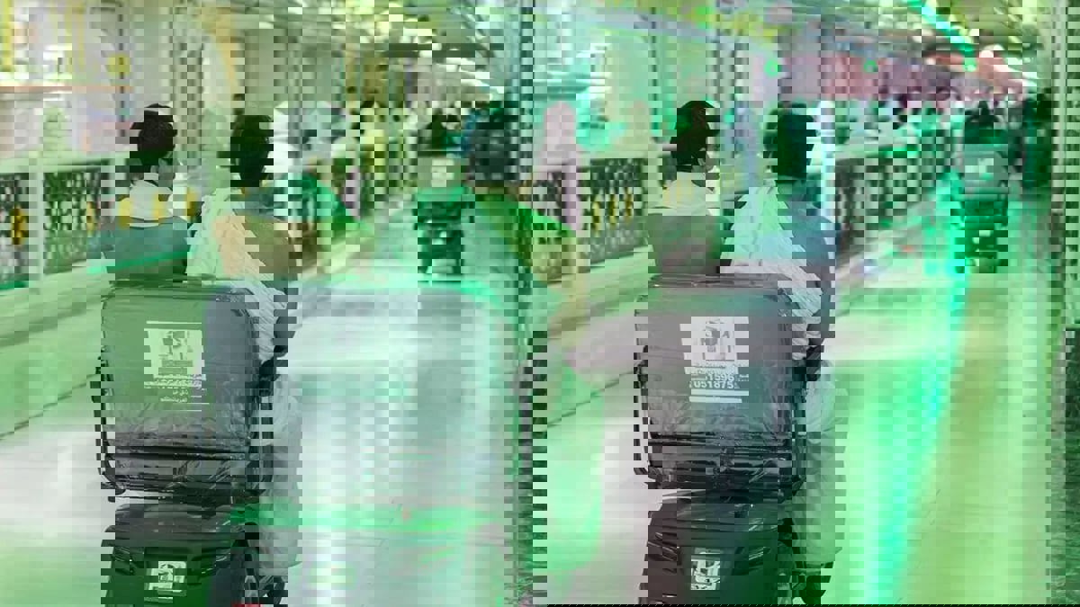 السعودية.. الطواف أصبح متاحًا عبر قاطرة كهربائية في المسجد الحرام

