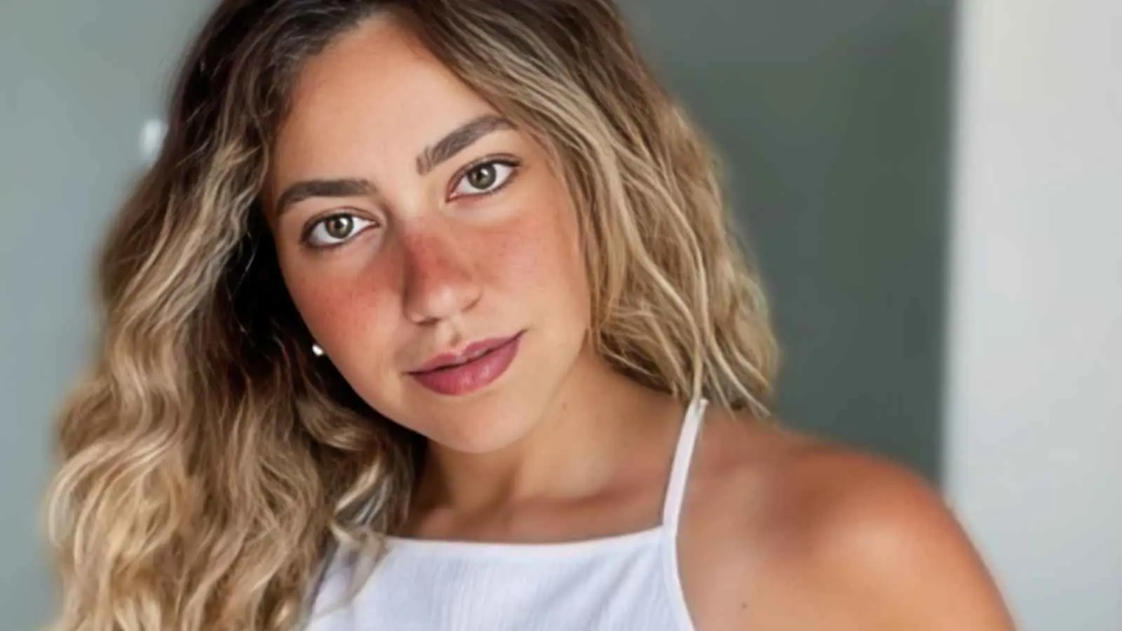 بسبب حقن "التخسيس".. الممثلة هند عبد الحليم تكشف إصابتها بشلل المعدة