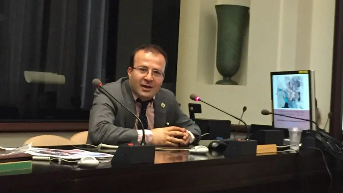 طهران تعتقل باحثًا بريطانيًّا من أصول إيرانية