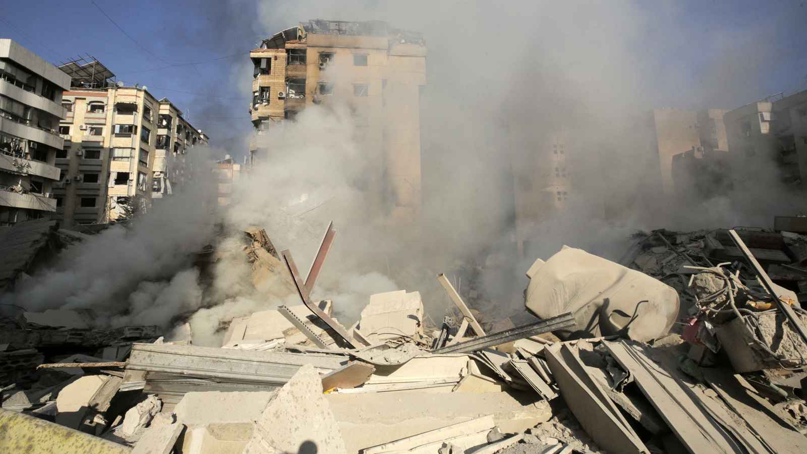 حزب الله يكشف هوية قياديين بارزين قُتلا إلى جانب نصرالله