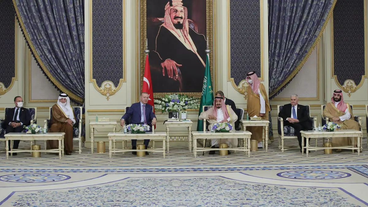 سعياً لإصلاح العلاقات.. أردوغان يصل إلى السعودية في أول زيارة منذ 2017