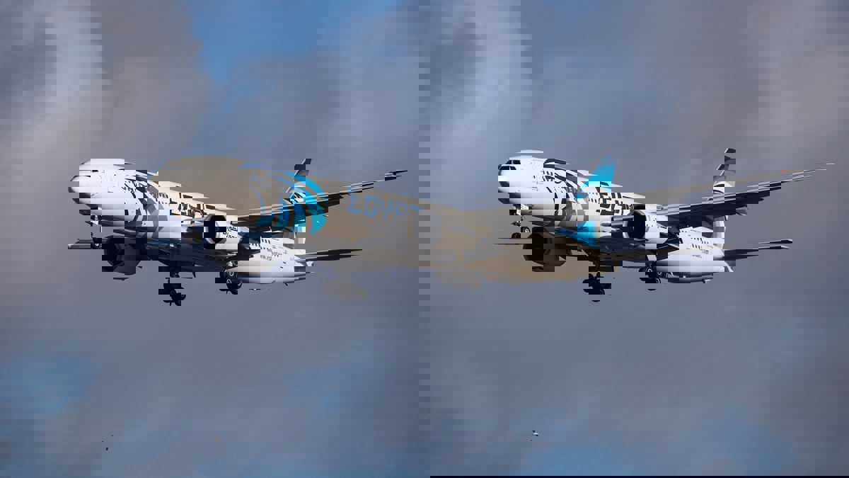 صحيفة: تحطم طائرة مصر للطيران في 2016 سببه "سيجارة"