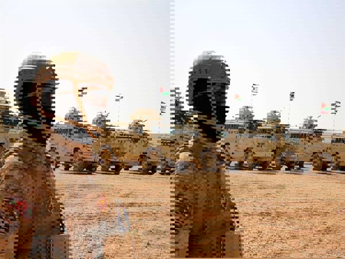 اللعب على محيط الدائرة في الإقليم