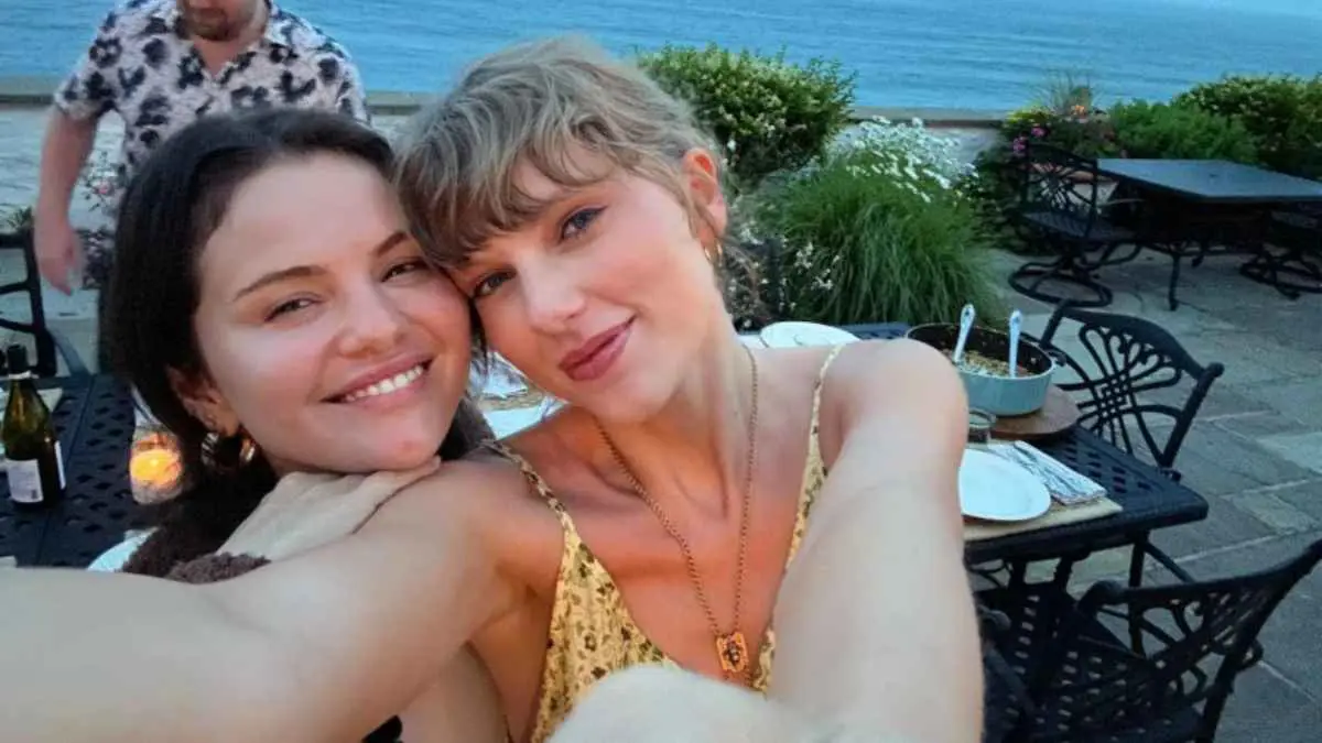 بعد دفع 360 مليون دولار.. تايلور سويفت تحتفل مع سيلينا غوميز