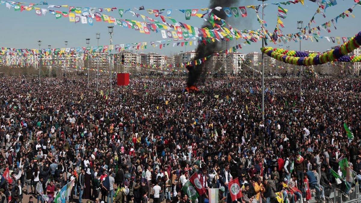 وسط محاولات حظر "الشعوب الديمقراطي".. نوروز تركيا تتحول إلى مناسبة للاحتجاج ضد القمع (فيديو)