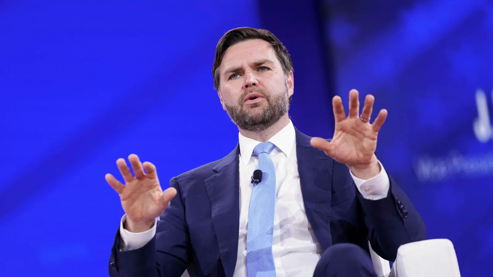 فانس: ترامب يحب بريطانيا وهناك "اتفاقية عظيمة" قادمة