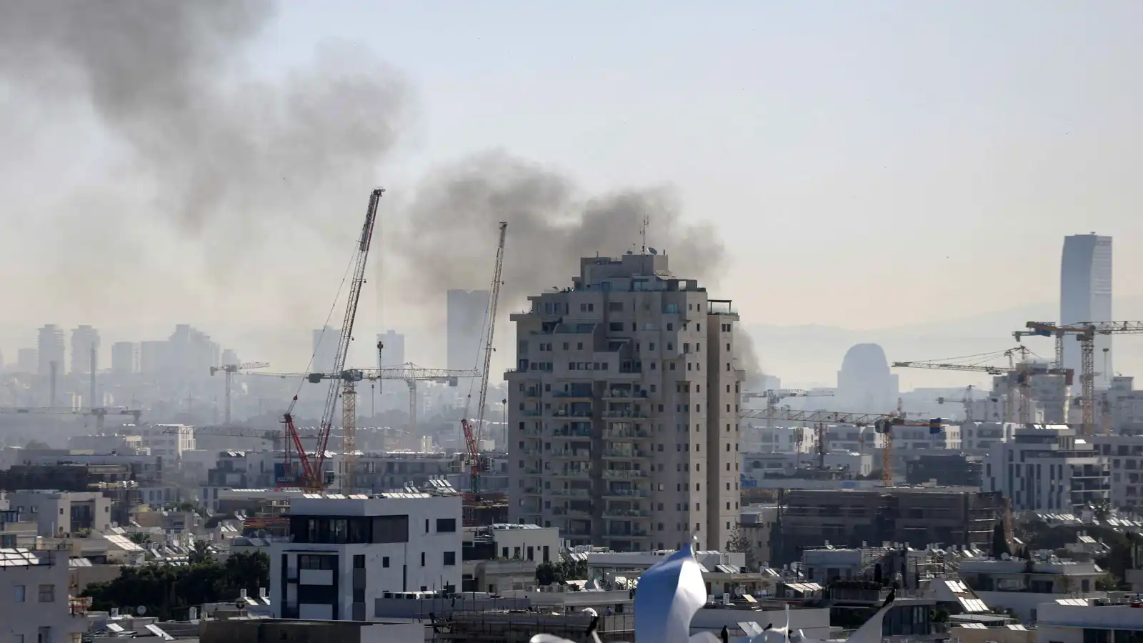 قصف إيراني على تل أبيب