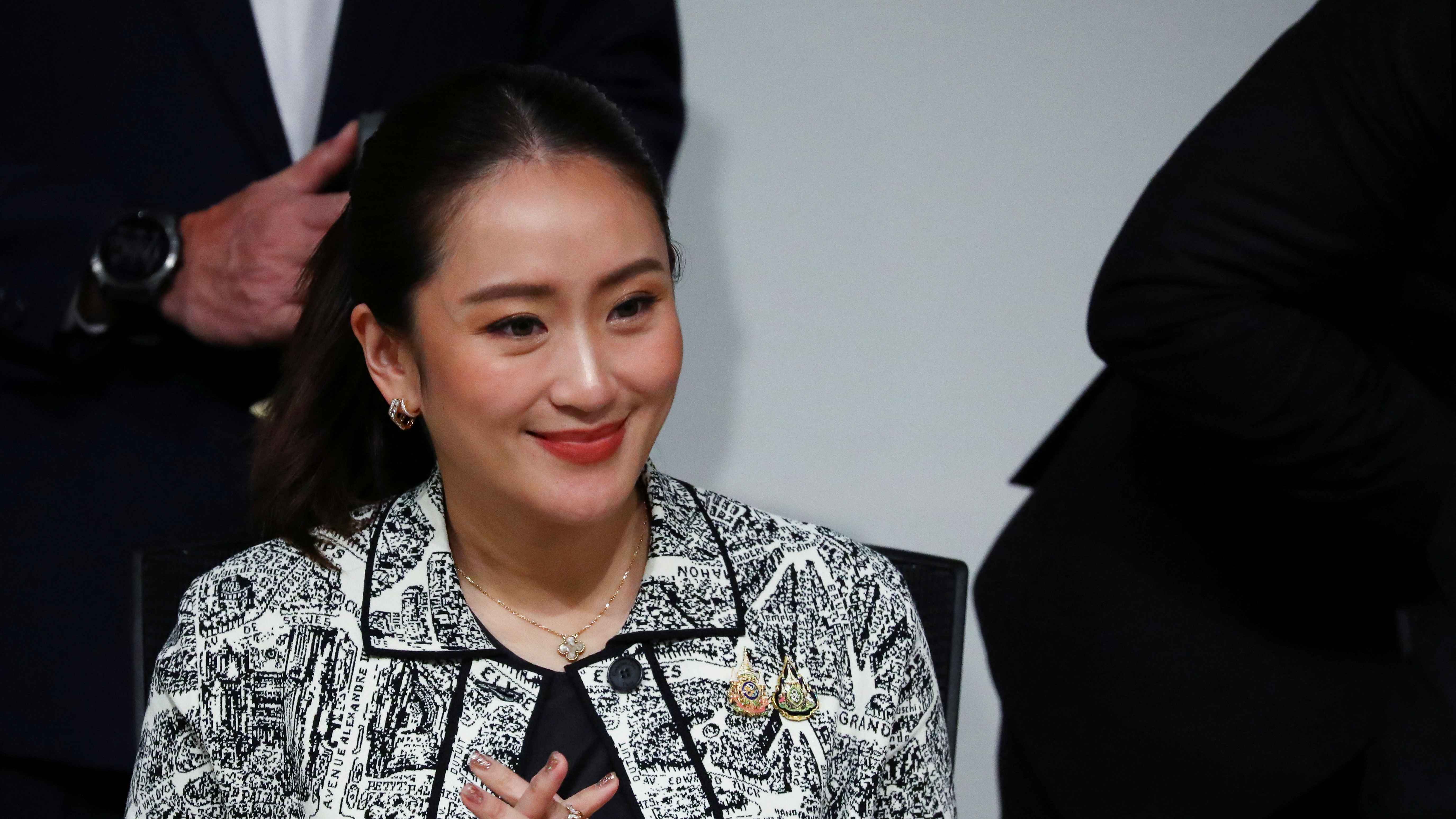 تسريب مكالمة هاتفية يطيح برئيسة وزراء تايلاند