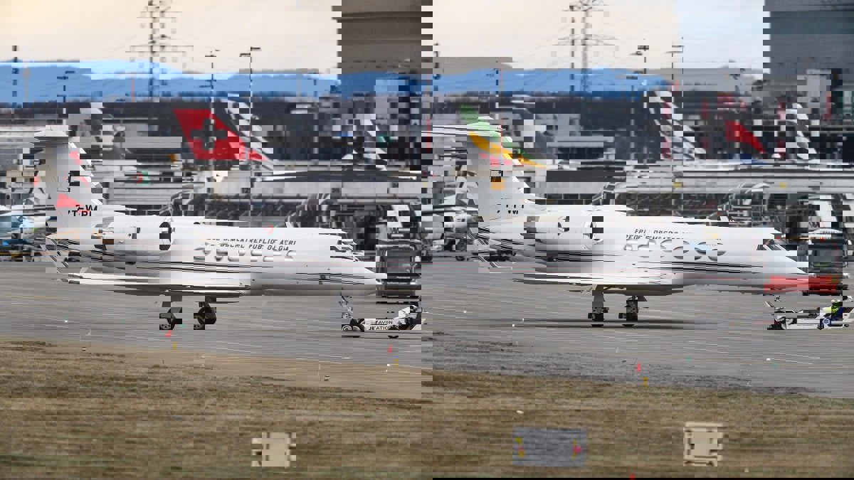 الجزائر ترسل  4 طائرات وباخرة مساعدات إلى لبنان