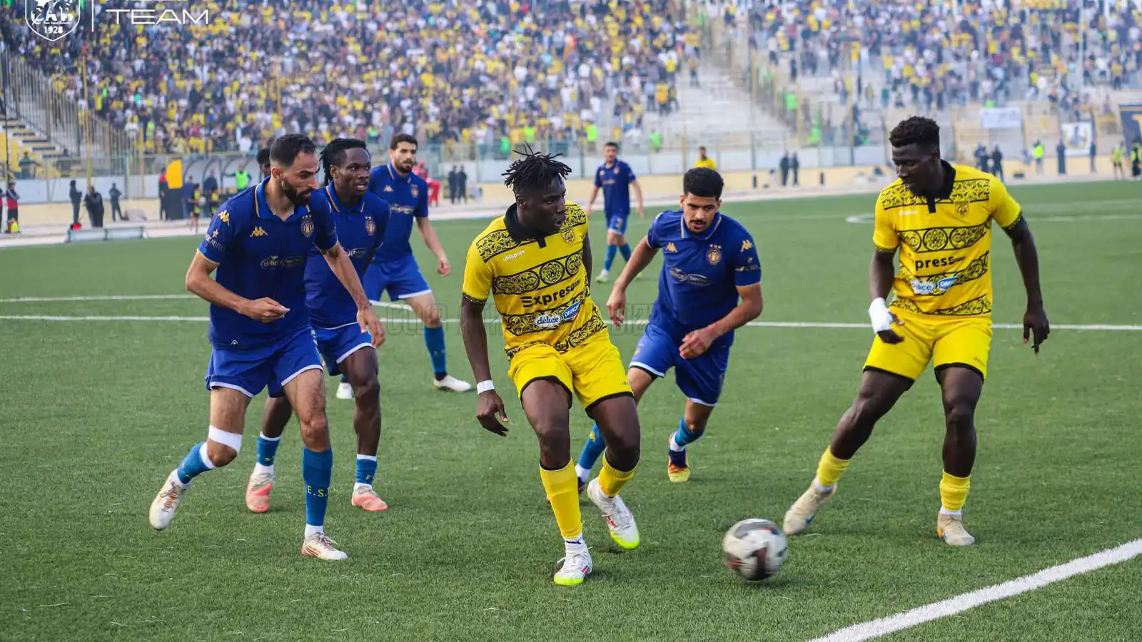 أول رد فعل من الترجي التونسي بعد الاستماع لتسجيلات الـVAR (فيديو)