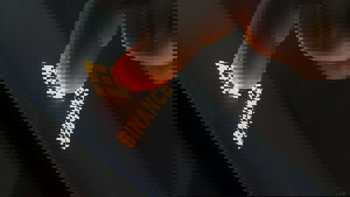 "بينانس" للعملات المشفرة تواجه اضطرابات بعد انهيار "اف تي اكس"