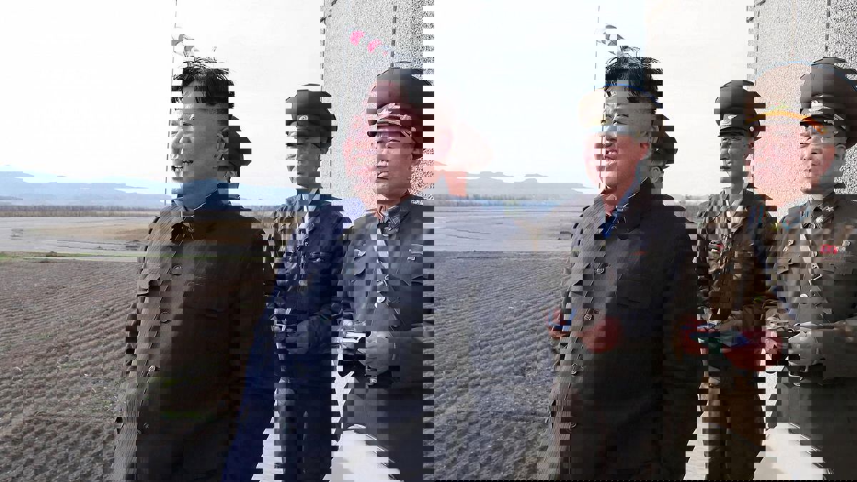 رغم مبادرة "حسن النوايا" الأمريكية.. كوريا الشمالية تجري تدريبات جوية‎ بإشراف مباشر من كيم