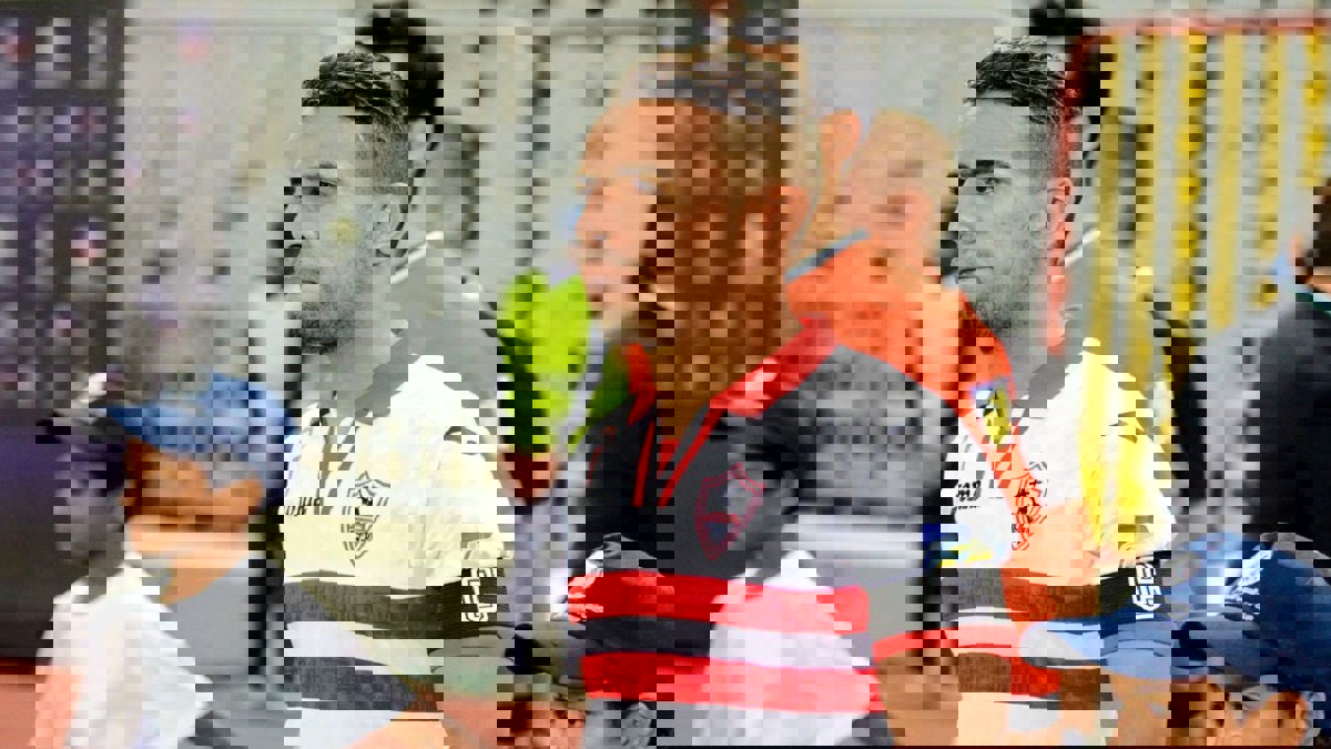 حازم إمام ينفي مفاوضات الأهلي المصري ويكشف حقيقة وضع شروط مالية للتجديد للزمالك‎ 